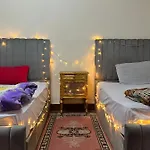 Sunny Cozy Room In Center Of Downtown